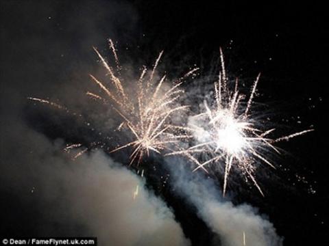 Vợ chồng Jessica Biel bán ảnh cưới 6,3 tỉ đồng