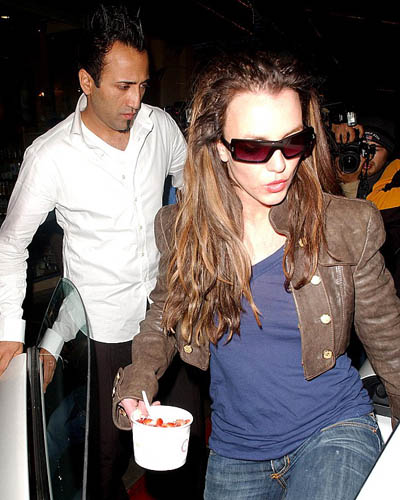 Nhà Britney Spears bị bạn trai cũ tố tội trước tòa