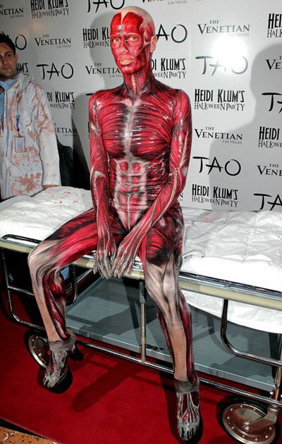 Heidi Klum kinh dị trong mùa Halloween