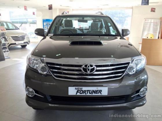Toyota Fortuner c&oacute; th&ecirc;m phi&ecirc;n bản đắt tiền nhất