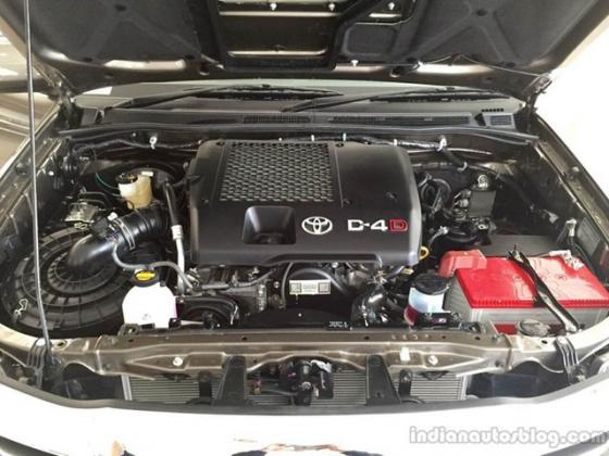 Toyota Fortuner c&oacute; th&ecirc;m phi&ecirc;n bản đắt tiền nhất