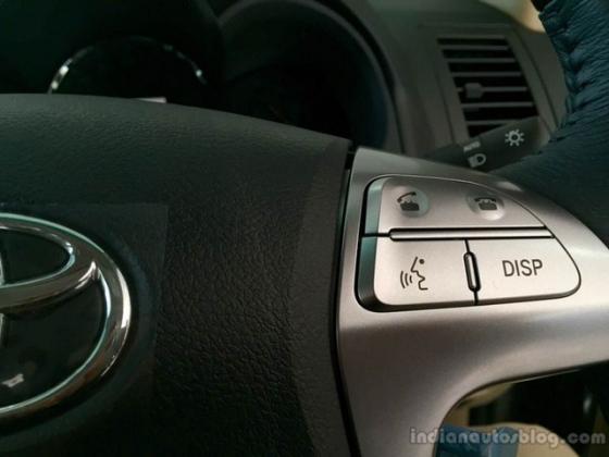 Toyota Fortuner c&oacute; th&ecirc;m phi&ecirc;n bản đắt tiền nhất