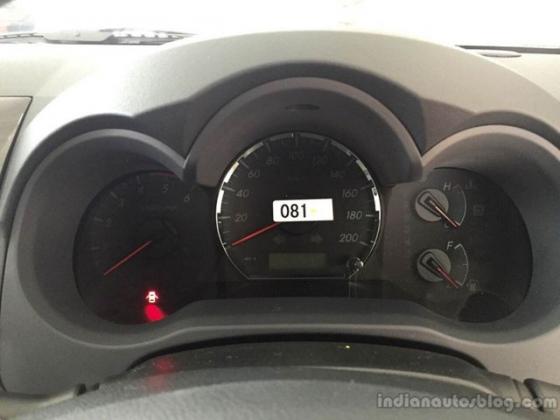 Toyota Fortuner c&oacute; th&ecirc;m phi&ecirc;n bản đắt tiền nhất