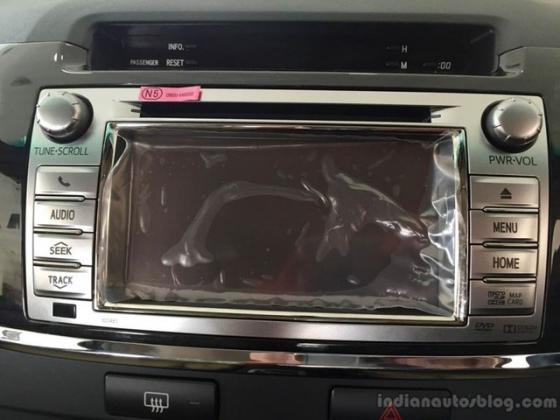 Toyota Fortuner c&oacute; th&ecirc;m phi&ecirc;n bản đắt tiền nhất