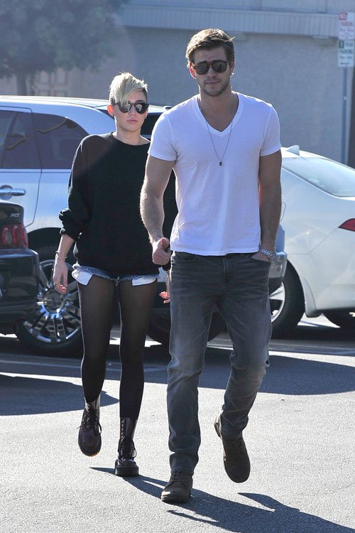 Rộ tin Liam phụ bạc Miley, hẹn hò hot girl tóc vàng